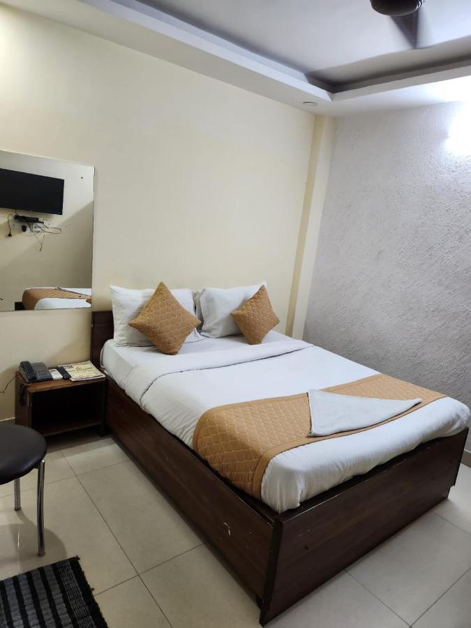 ניו דלהי Hotel Cozy Cave מראה חיצוני תמונה